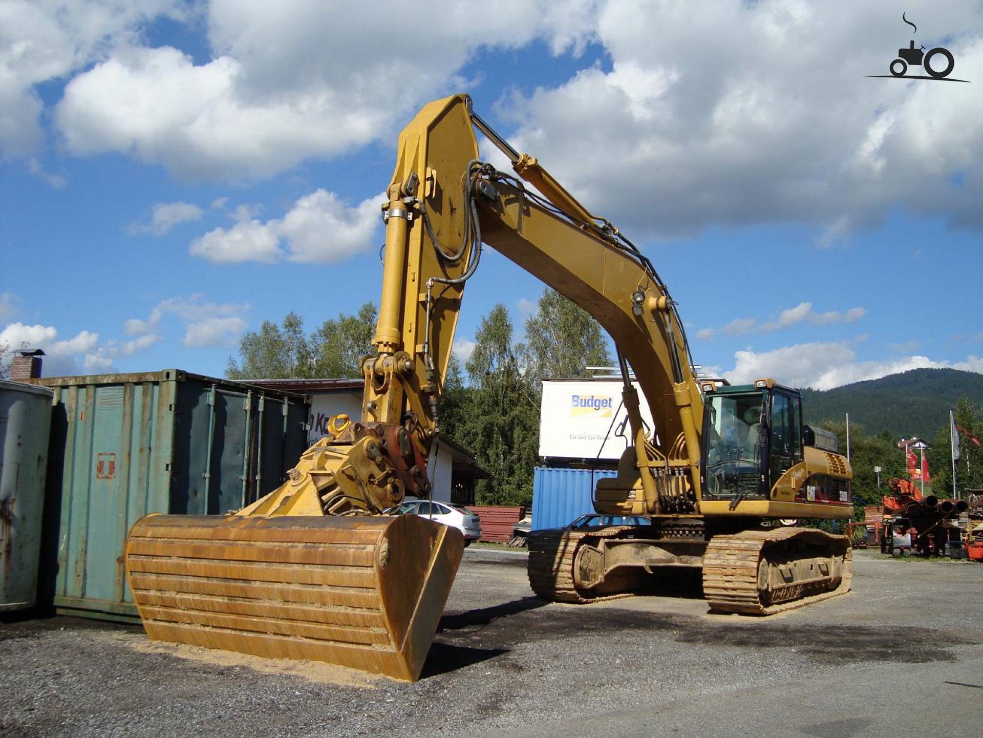 Стекло CATERPILLAR 330D